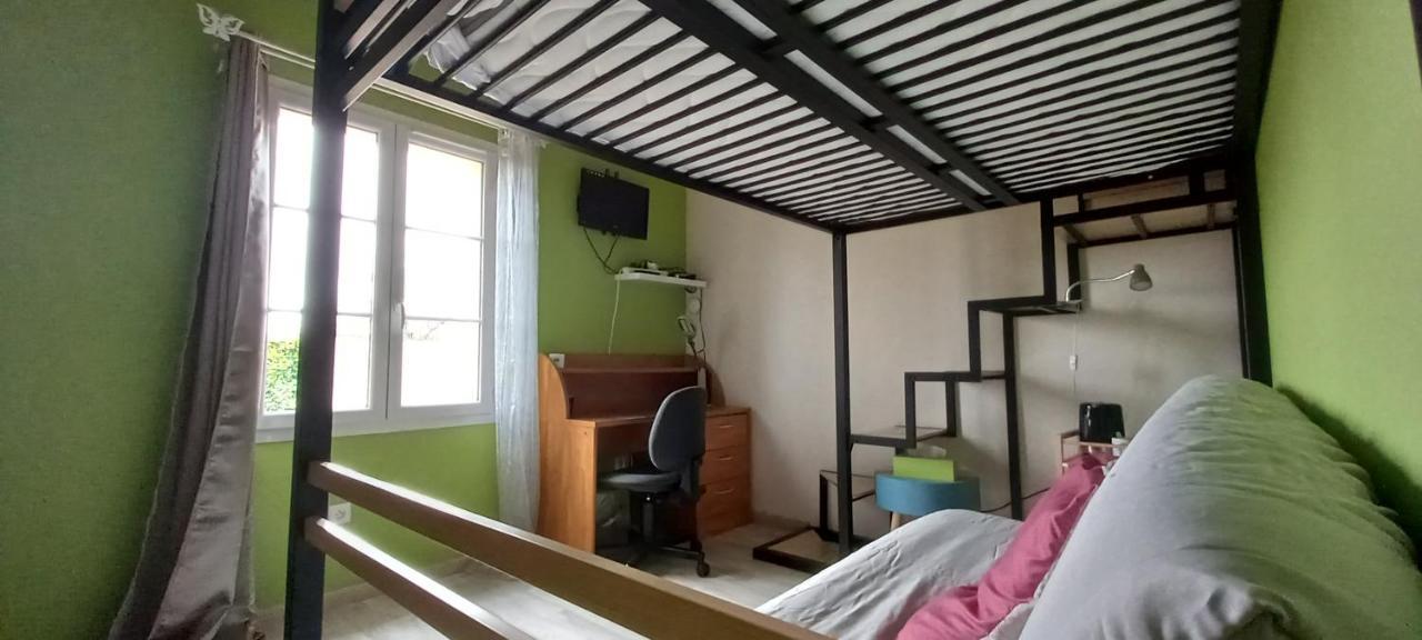 Chambre Familiale Dans Maison Au Calme Segonzac  Exterior photo